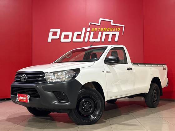 TOYOTA HILUX 2.8 D-4D TURBO DIESEL CS 4X4 MANUAL TOYOTA HILUX 2.8 D-4D TURBO DIESEL CS 4X4 MANUAL